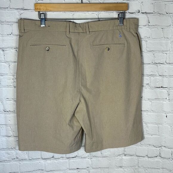 TailorByrd Khaki Chino Tan Golf Shorts size 38 Polyester - Picture 3 of 7